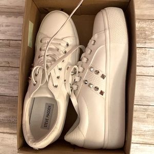 NEW… never worn Steve Madden sz11